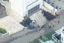 Gouffre dans l'allée d'une maison à Malibu