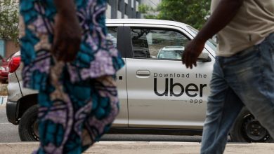 Un véhicule Uber dans une rue du Nigeria
