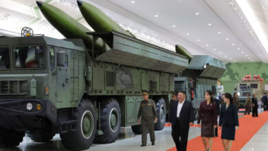 La-Corée-du-Nord-exhibe-un-missile-balistique-capable-d_atteindre-les-États-Unis-et-le-Moyen-Orien