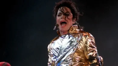 Le montant fou que la veste rouge emblématique Thriller de Michael Jackson devrait rapporter