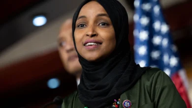 Les États-Unis obtiennent des preuves ADN selon lesquelles la députée démocrate Ilhan Omar a épousé son frère et a commis une fraude à l&rsquo;immigration