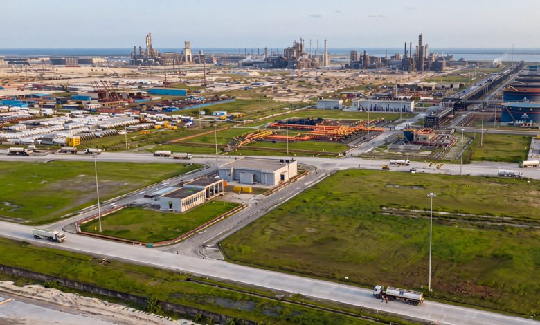 Vue aérienne de la raffinerie Dangote à Lekki en septembre 2026