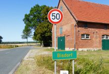 Panneau de limitation à 50 km/h à Bisdorf, photo d’illustration