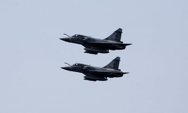 Deux Mirage 2000D français en vol, photo d’archive de 2013