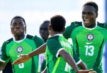 Les Future Eagles U15 du Nigeria célèbrent un but sur le terrain