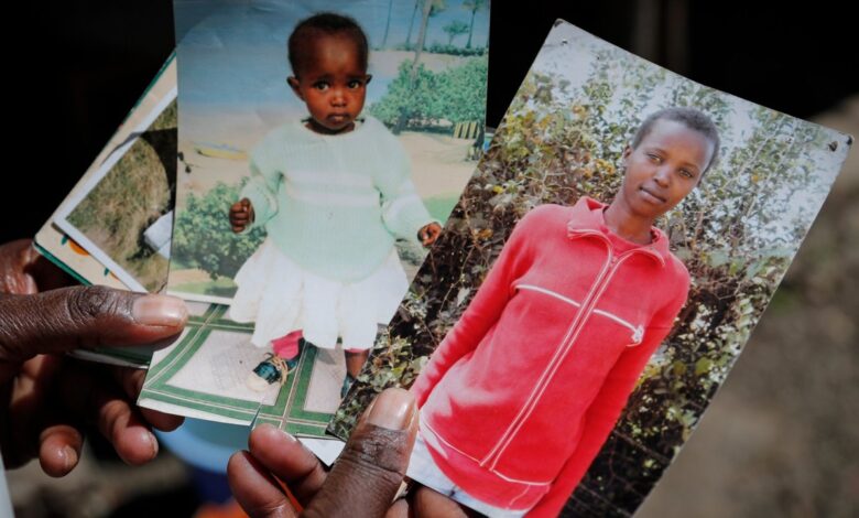 Photographies d’Agnes Wanjiru tenues par sa sœur en novembre 2021