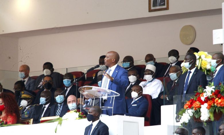 Patrice Motsepe prononce un discours en 2022